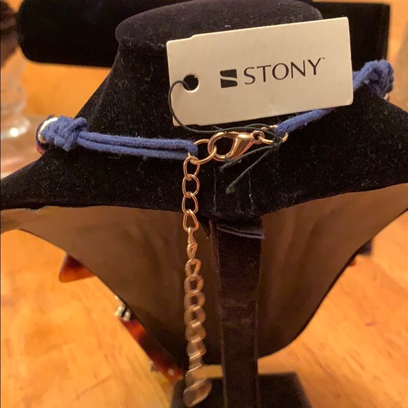 NWT Large Statement Necklace. - Picture 3 of 3